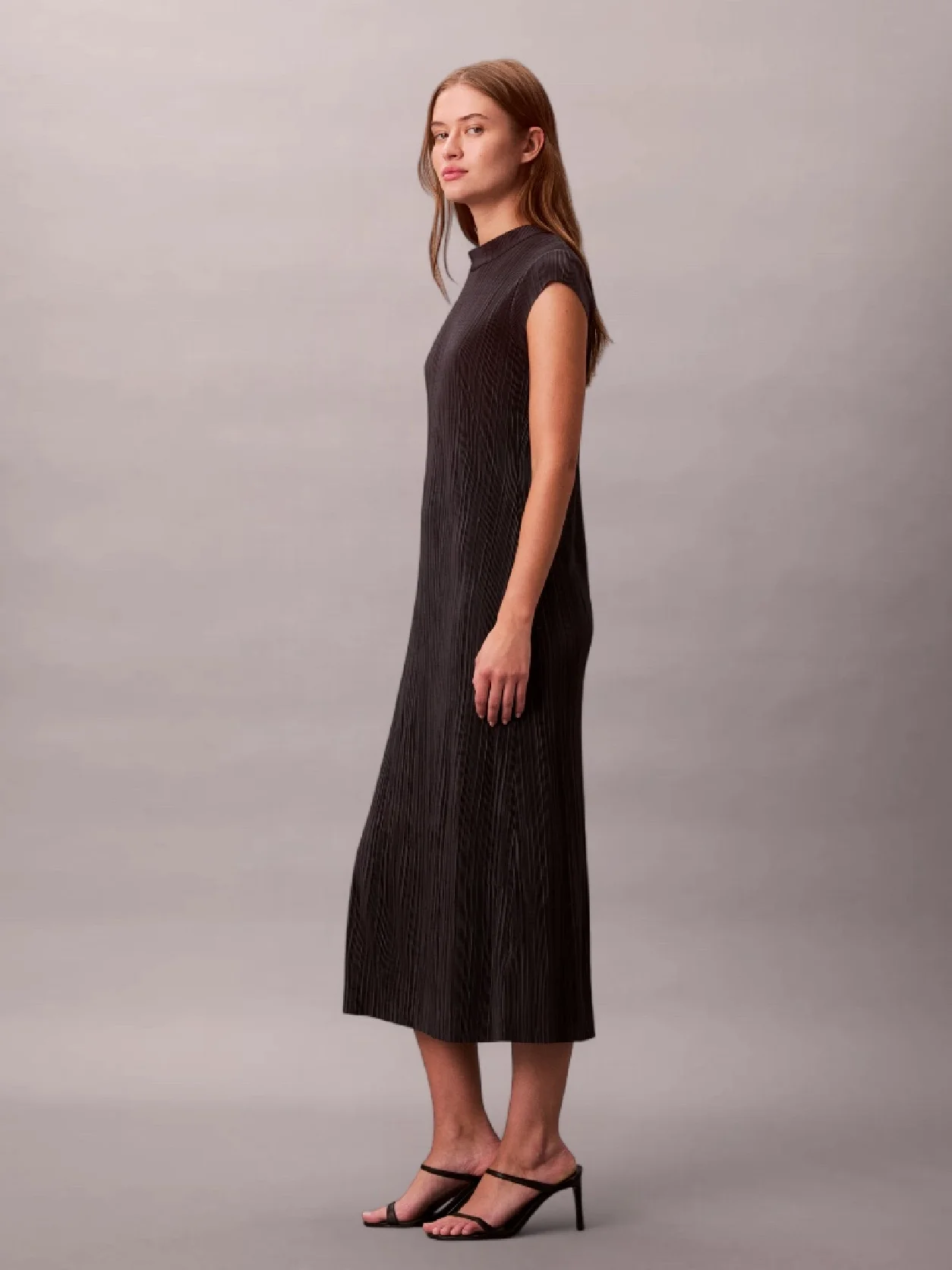 Ebony Plisse Midi Dress