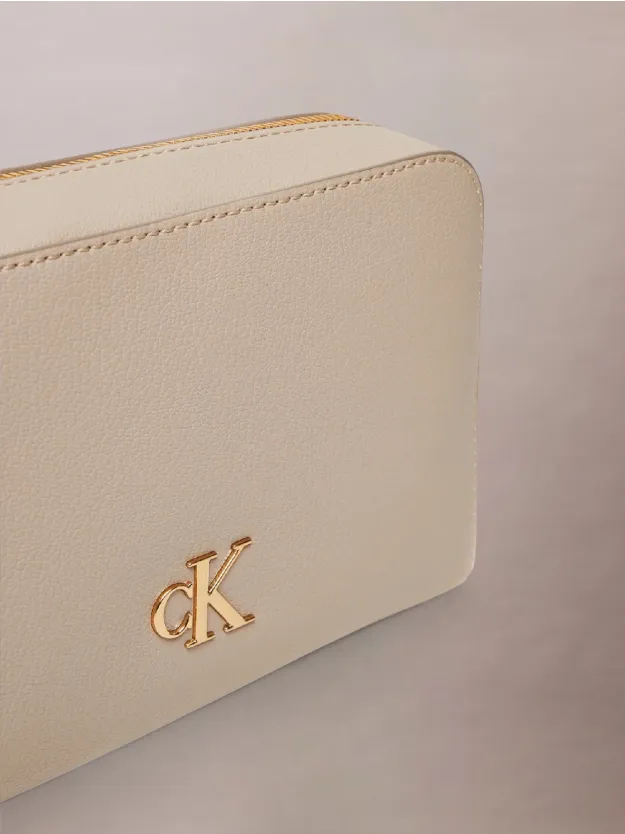 Chateau Crossbody Camera Bag