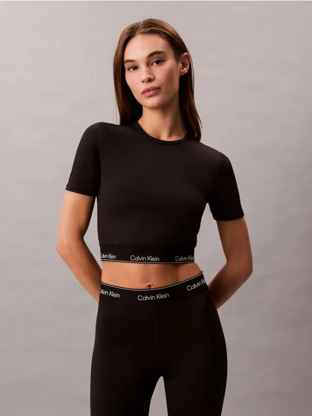 Black Cropped Gym T-shirt