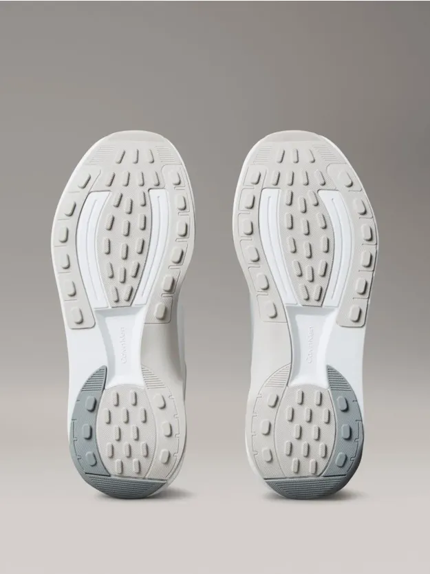 White/Granite Road/Granite Gray Breathable Mesh Ultralight Trainers